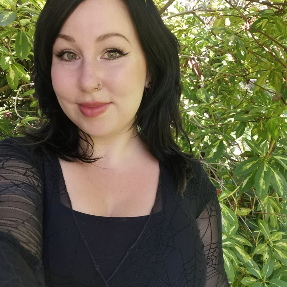 Meet your Posher, Genni